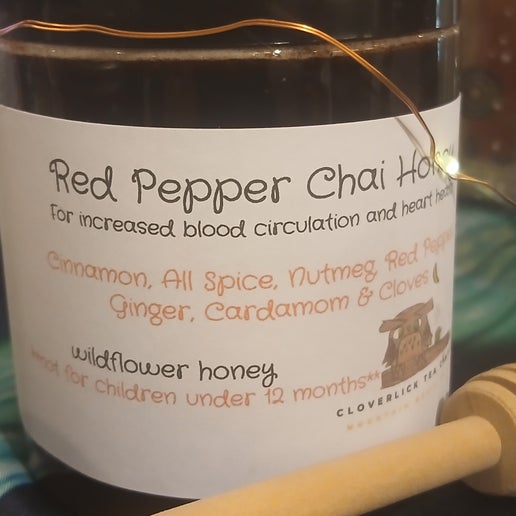 Hootsy's Red Pepper Chai Honey